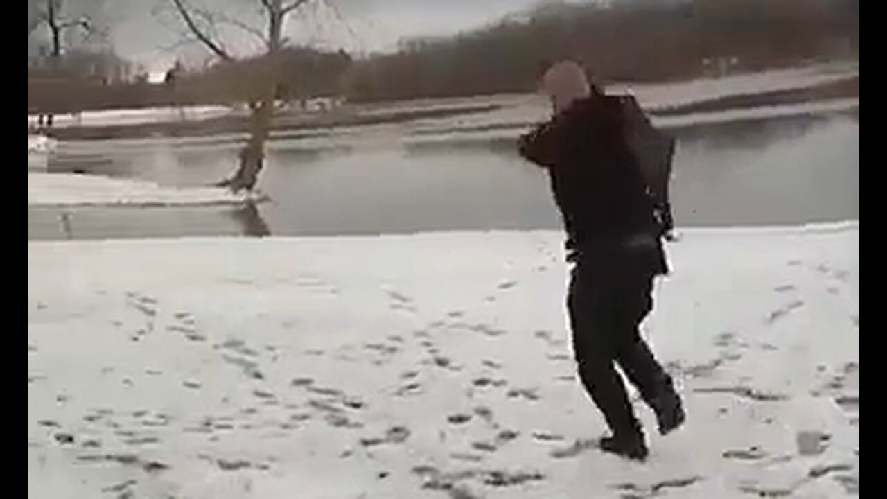 This Cop Went Above & Beyond To Save A Dog