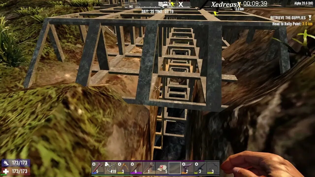 7 Days to die- No easy way out continued (Day35-Running horde and 2 bears)