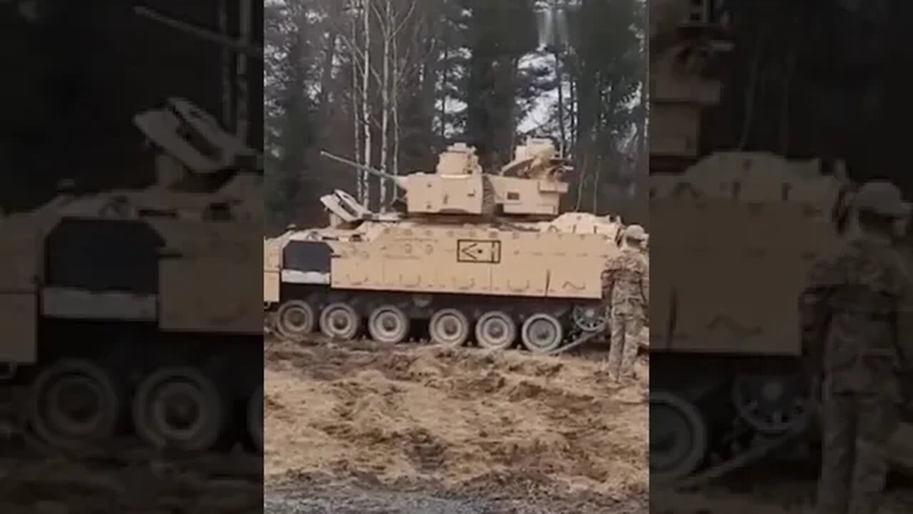 BMP Bradley πΊπΈ Training of the Ukrainian military πΊπ¦ #warinukraine #shorts #Bradley online video