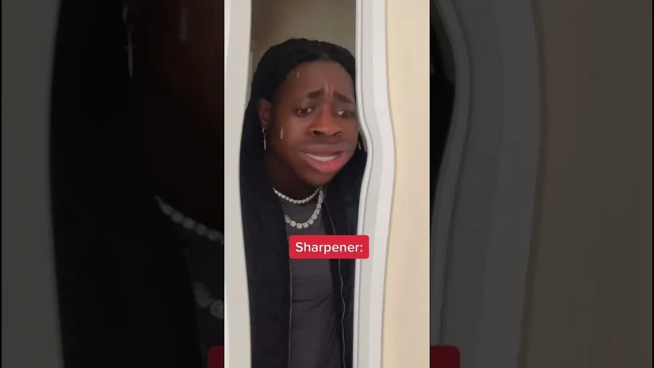 How students be with Pen’s in class 😭