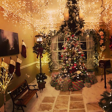This Family Created A Christmas Wonderland Inside Their Home