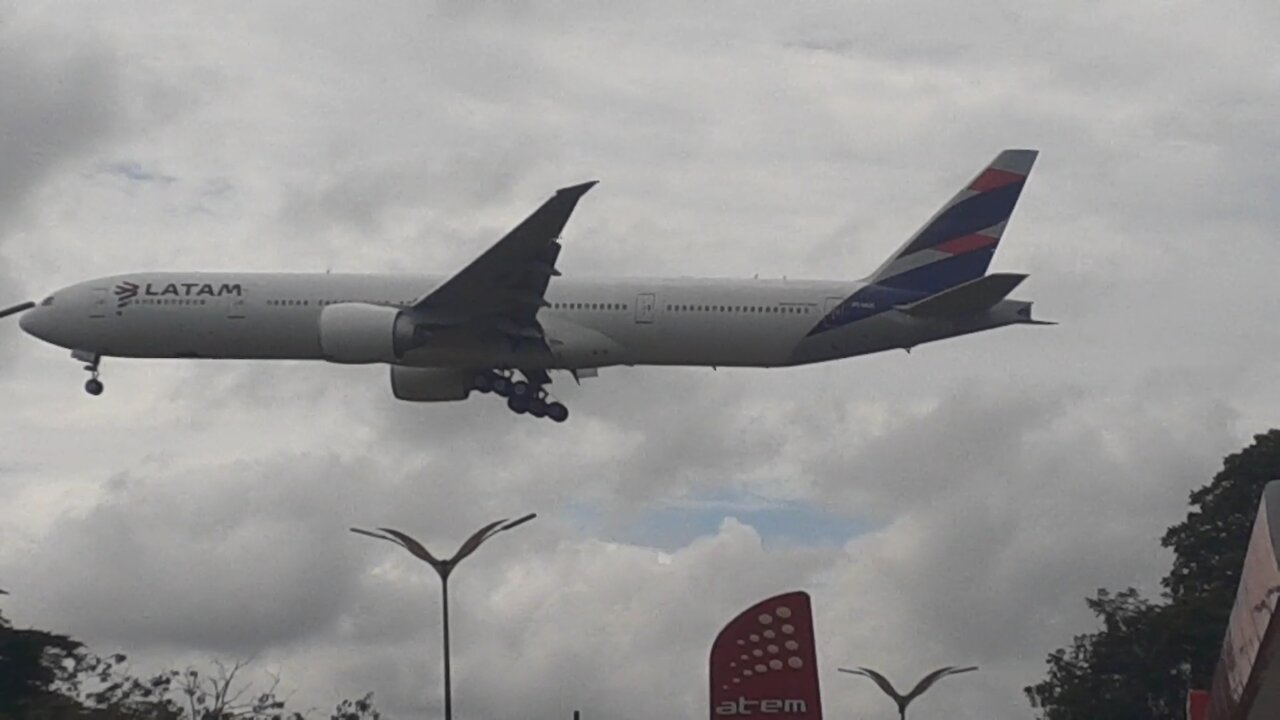 Boeing 777-300ER PT-MUG in Manaus in 12/20/2020