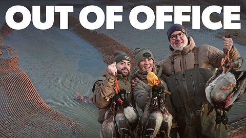 Spider Filled His Waders in FREEZING Cold Water! Hunting Flooded Corn in Missouri!