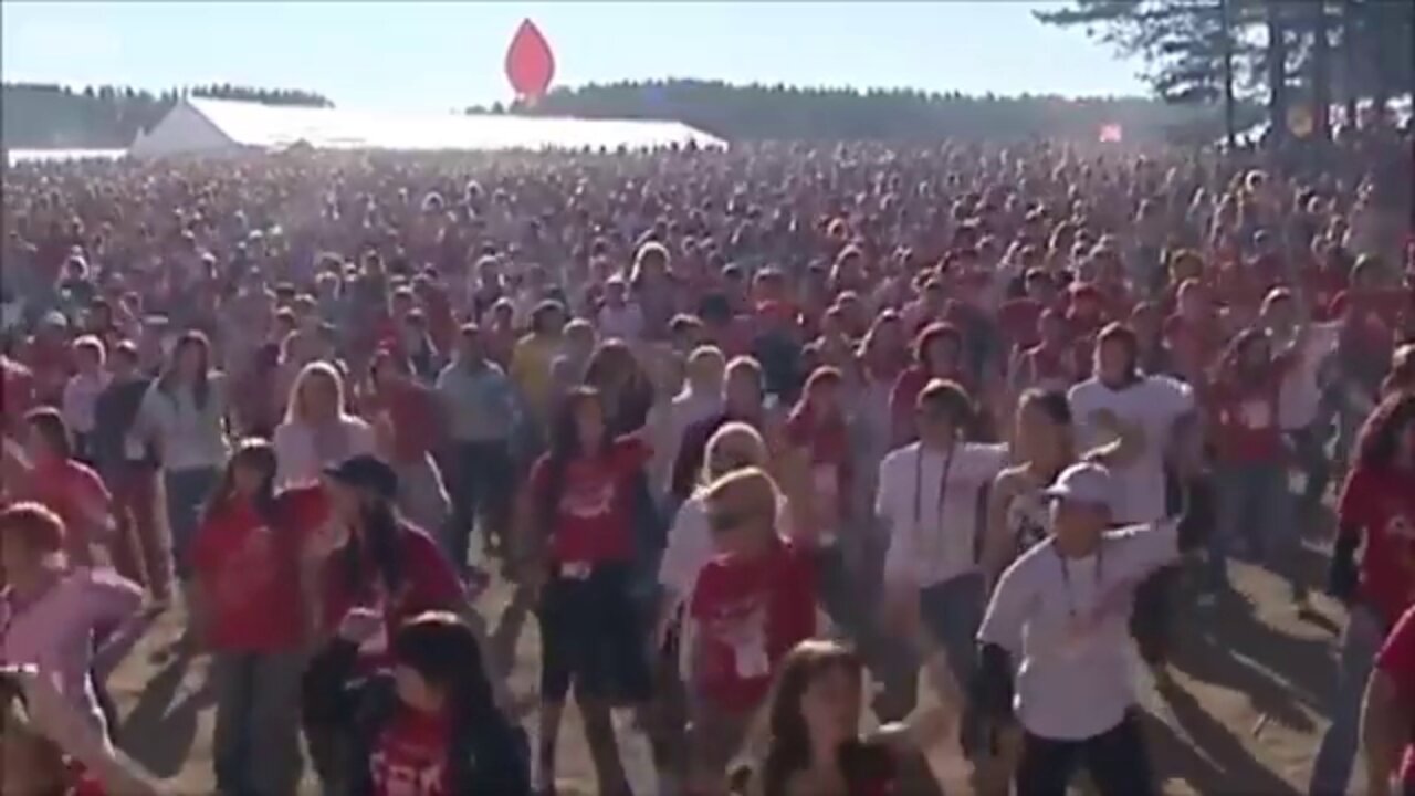How to control the mob-confusion-Adam Curtis Hypernormalization extract BOC