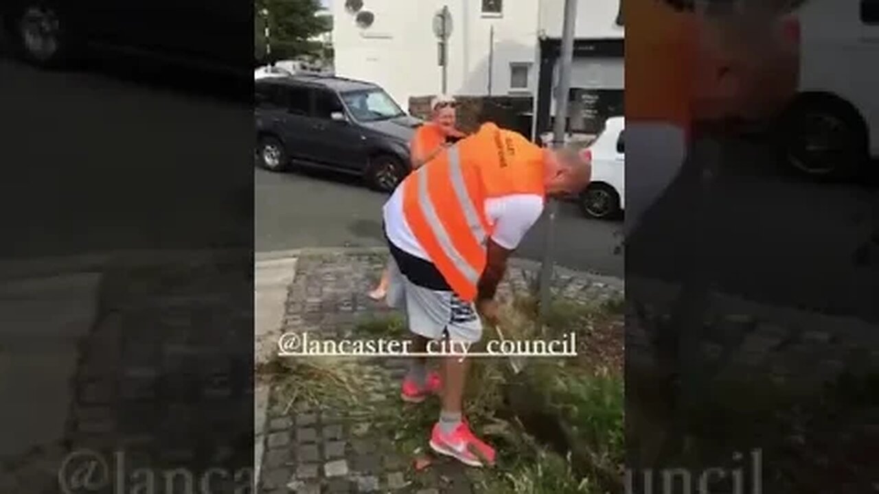 Big John Fury with Tyson working for Lancaster city council with local volunteers