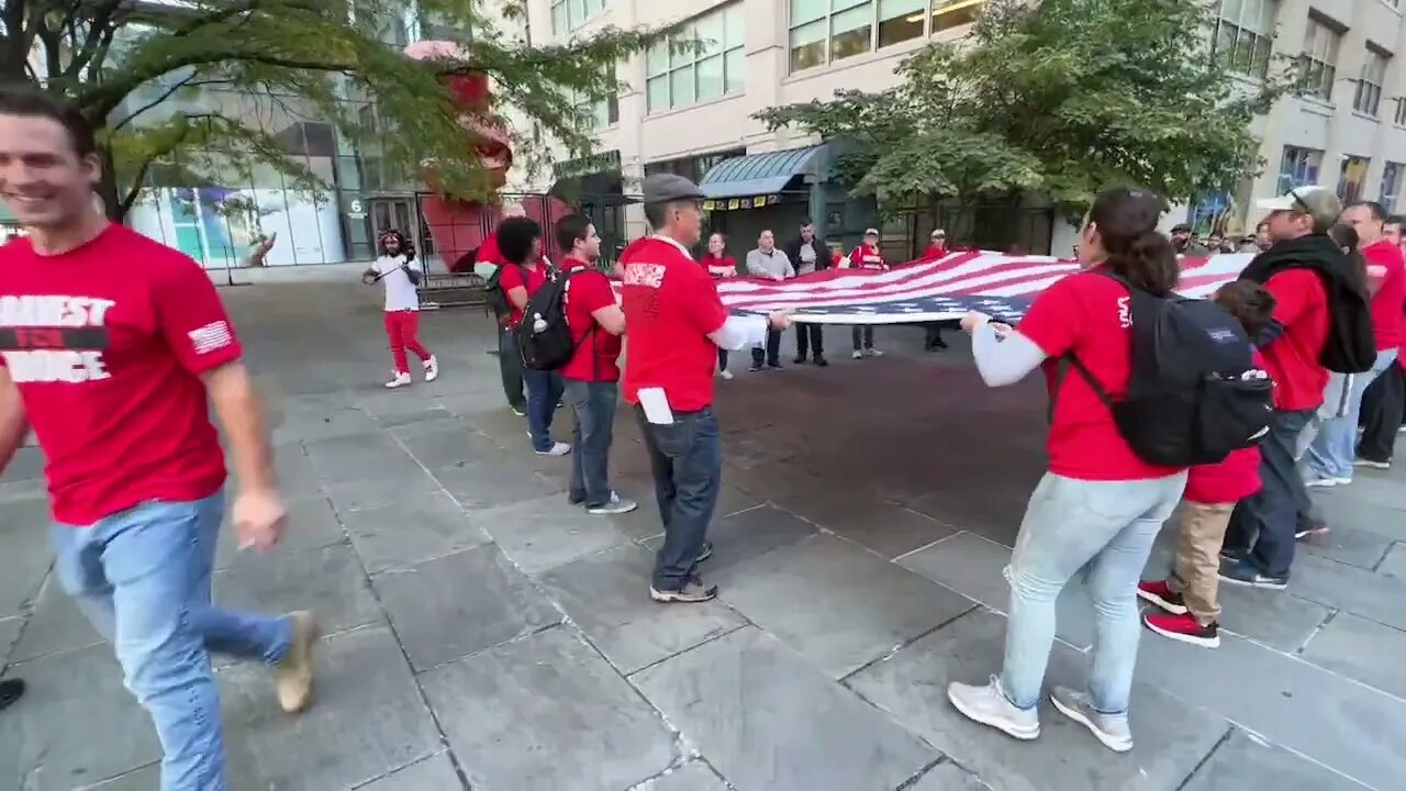 LIVE: Brooklyn Bridge 1-Year Anniversary Anti-Mandate March to City Hall, NYC