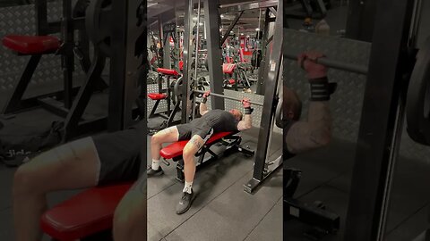 THIS EXERCISE WILL GIVE YOU THAT ULTIMATE CHEST PUMP #youtuber #fitnesslife #gymworkout #viral #gym