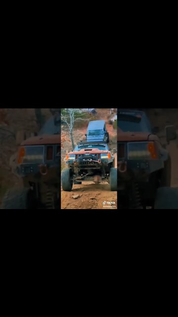 Kathryn a 1995 Jeep Grand Cherokee ZJ at the Okie Jeep Jam Sunset trail ride.