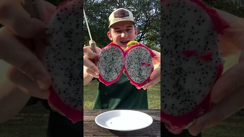 Tasting a Dragon Fruit #shorts