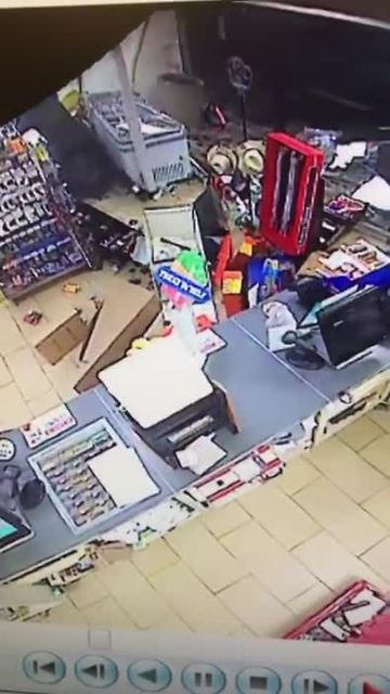 Car slams into 7-Eleven during attempted ATM robbery
