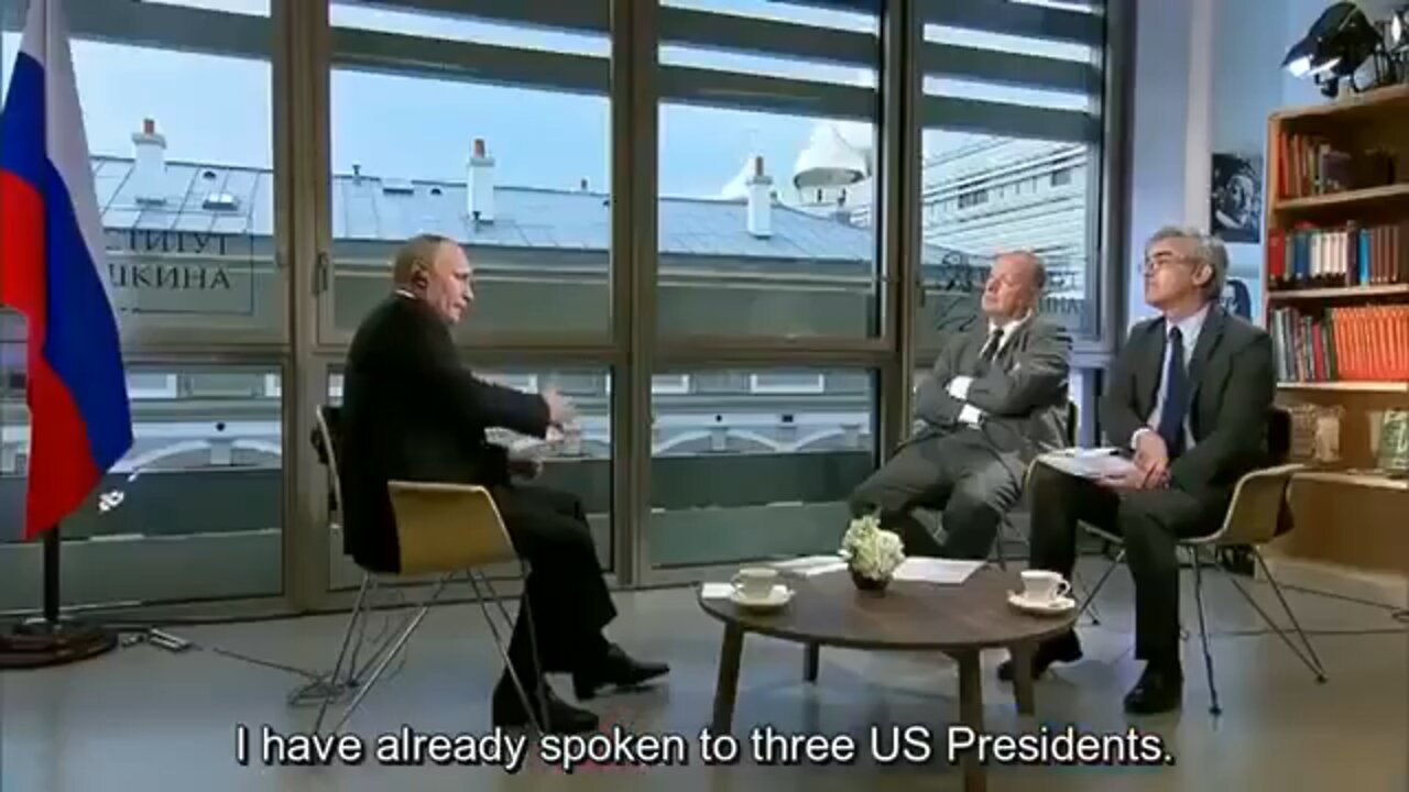 (2017) Putin says US politicians are essentially elected puppets