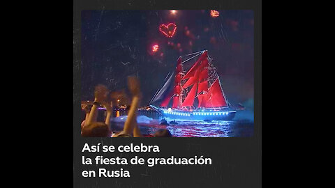 Se celebró la fiesta anual de los graduados en San Petersburgo, Rusia