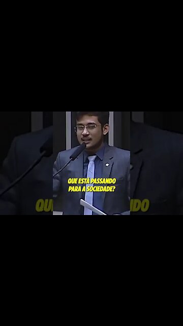 ELA TEM ORGULHO DE NÃO TER LIDO UM LIVRO! #shorts