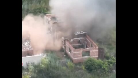 A couple Ukrainian troops get hit by something in the village of Novgorodskoe near Gorlovka