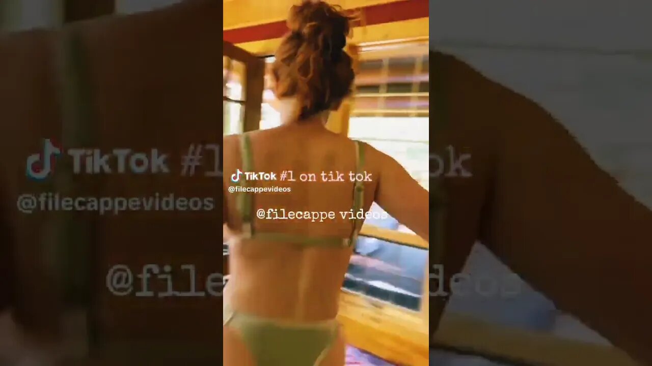 Watch the hottest women on tik tok.