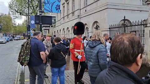 King's guard returns from the minstery of defence #thekingsguard