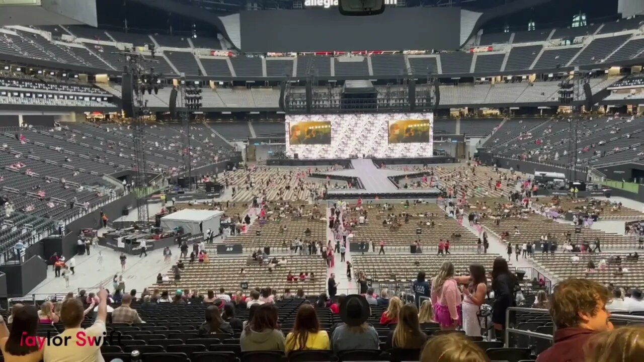 Taylor Swift - Allegiant Stadium 🔥