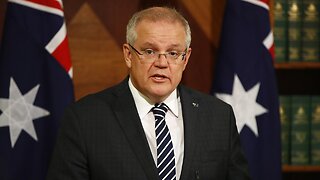 Australian PM Apologizes For Going On Holiday Amid Bush Fire Crisis