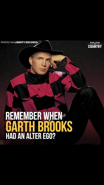 Remember When Garth Brooks Turned Into Chris Gaines? NSOZUx49