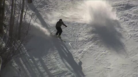 Ski resorts expecting to be busy, urging skiers to travel before snowstorm