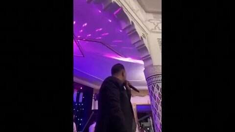 МОМЕНТЪТ НА ТРУСА Вижте как заметресението в Мароко прекъсна сватба