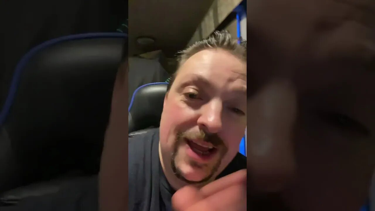 Weird Azz Model Face! 🤣