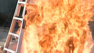 Dangers of deep-frying turkey on Thanksgiving