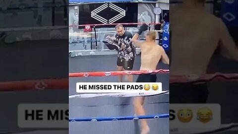 He missed the pads via @corporateboxgym @mmapack #muaythaifighter #muaythailifestyle #kickboxing