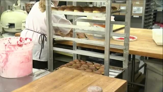 Chrusciki turning out thousands of paczki