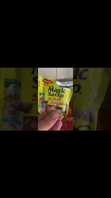 Cooking chicken in tomato paste with onion