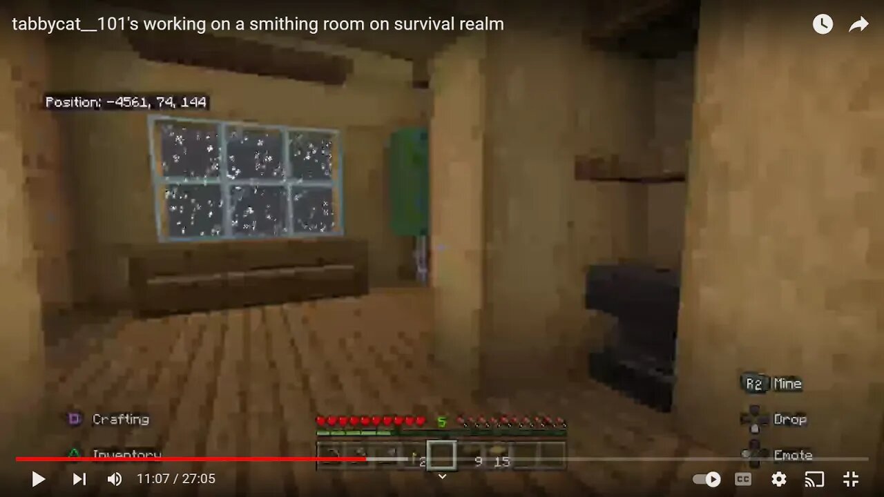 tabbycat__101's finishing up a smithing room on survival realm