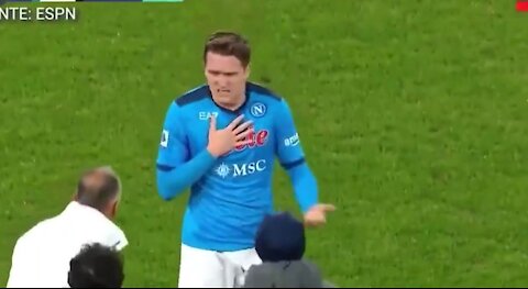 Fully vaccinated Napoli midfielder Piotr Zielinski taken off: breathing difficulty, chest pain