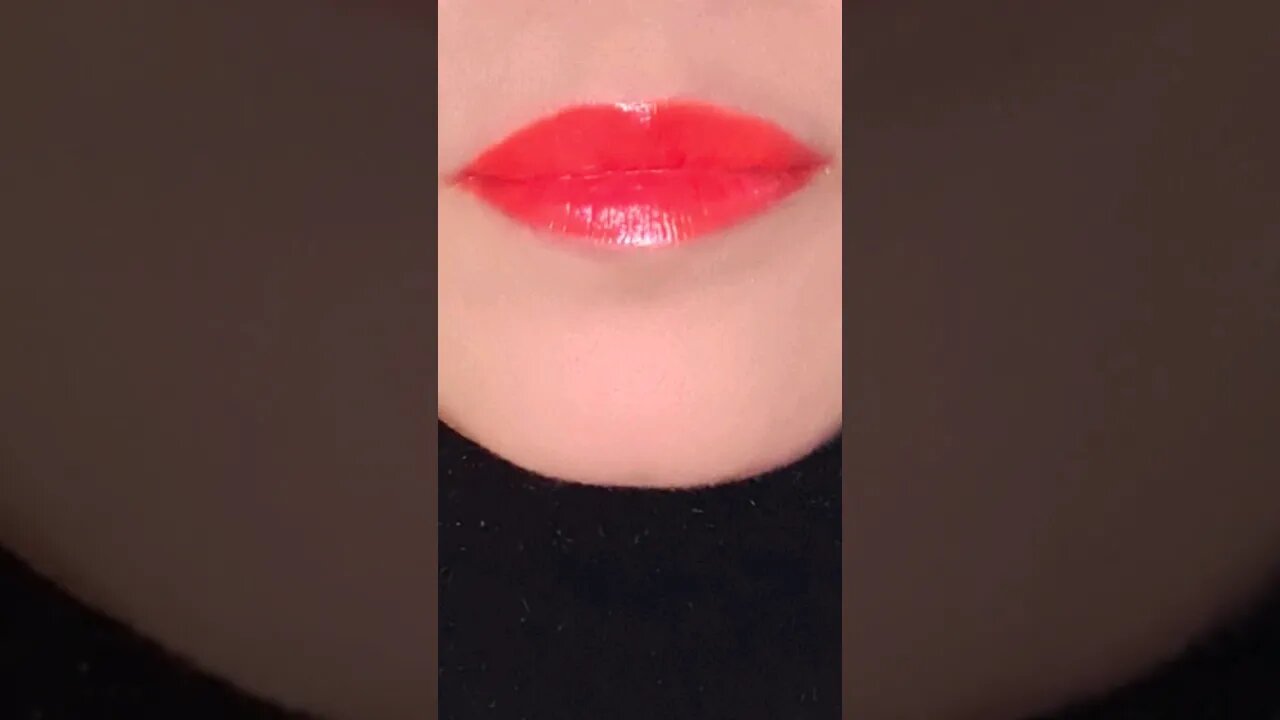 Simple Lip Tutorial Art Glitter #makeup #short #shorts #viral #shortvideo #lipswatches #grwm