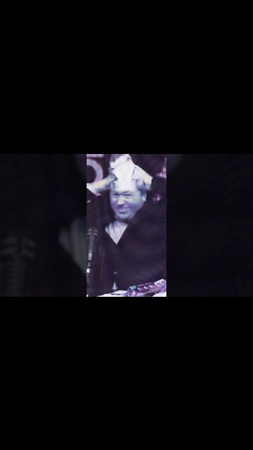 Why Did Elon Musk Change the Twitter Logo?