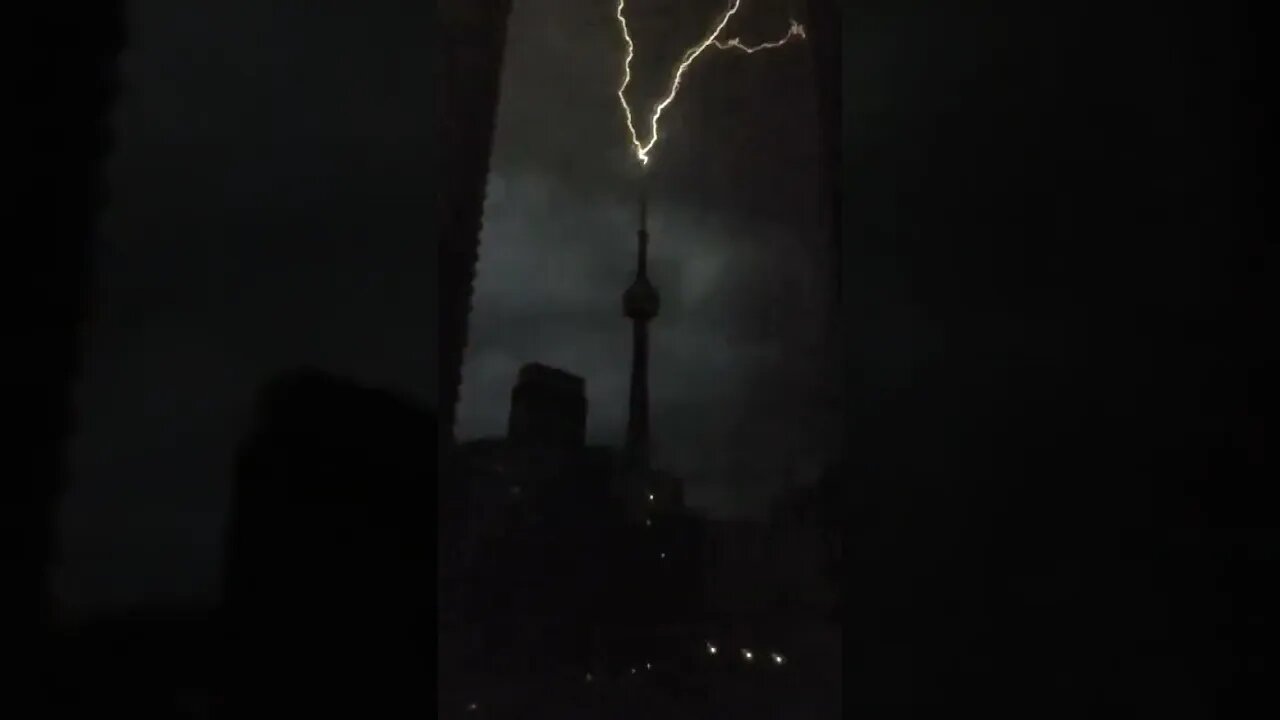 Spectacular video of the moment lightning strikes Toronto's CN Tower