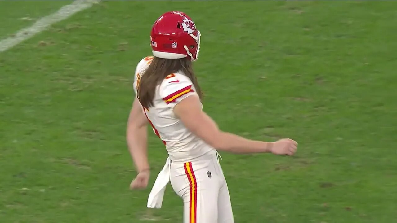 He Deserves All-Pro for This play Alone 🤯