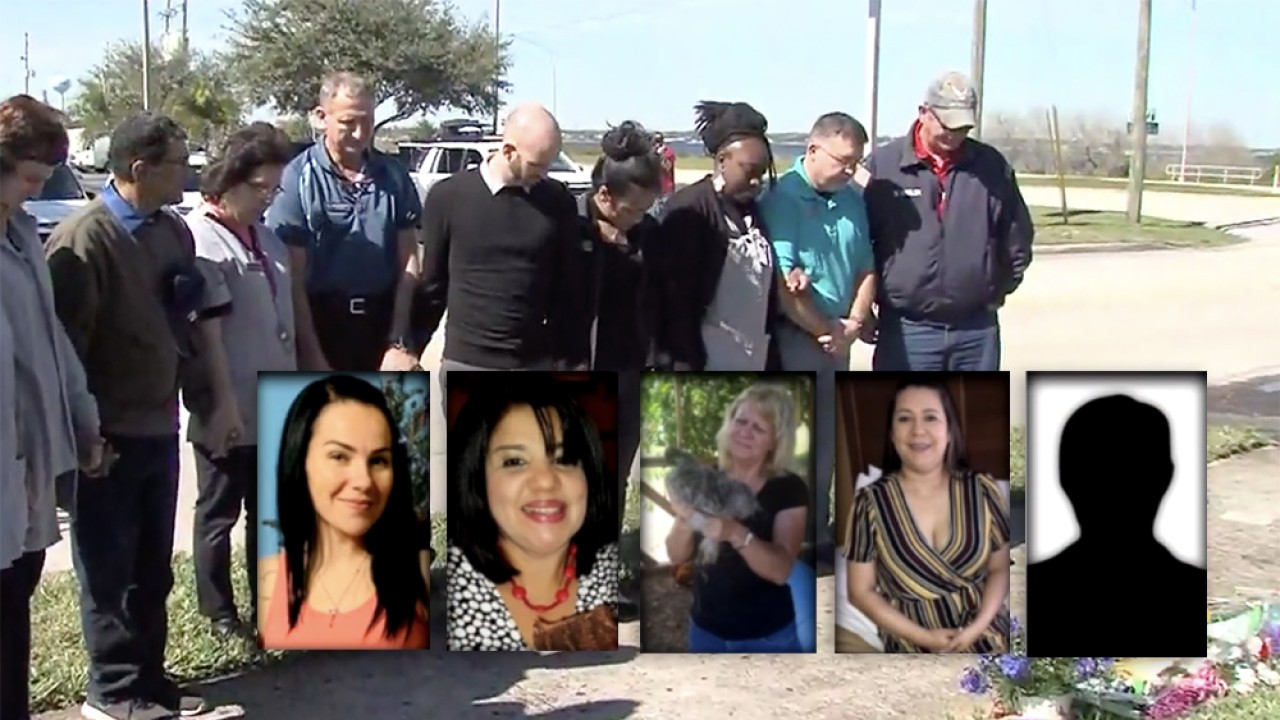 SunTrust Bank in Sebring holds moment of silence for shooting victims