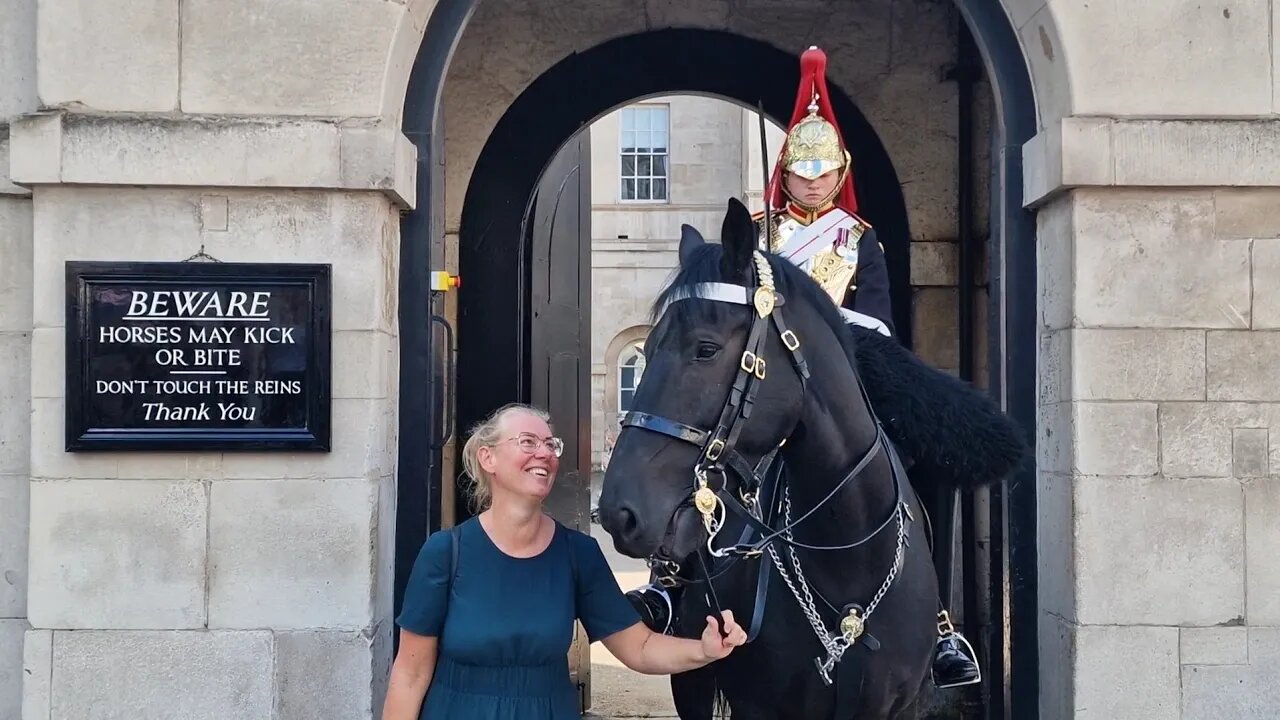 Female kings guard boots tourist off the reins #horseguardsparade