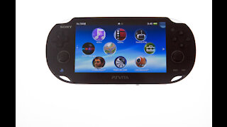 Developer cancels PlayStation Vita project after store shutdown announcement