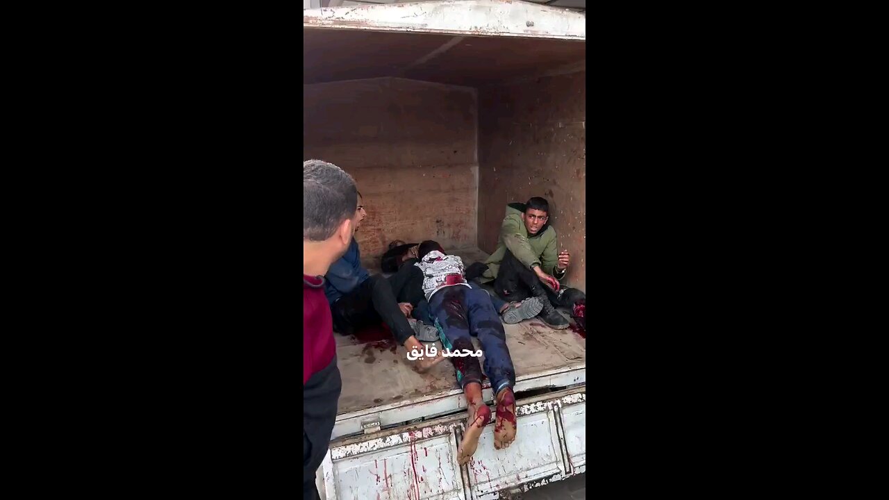 Truck full of Palestinians bleeding and in pain 😞😞 ⏬Read description