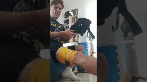 ligamento cruzado anterior lesionado e músculos ascendente lesionado