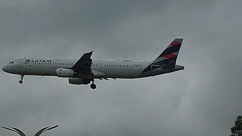 Airbus A321 PT-MXC coming from Guarulhos to Manaus