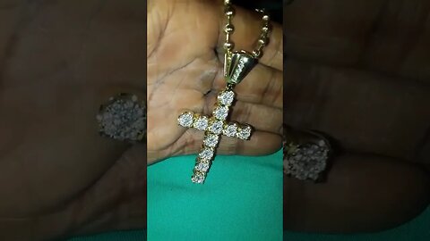 You gotta see this throwback VVS Diamond cross I bought a shyne jewelry #philly