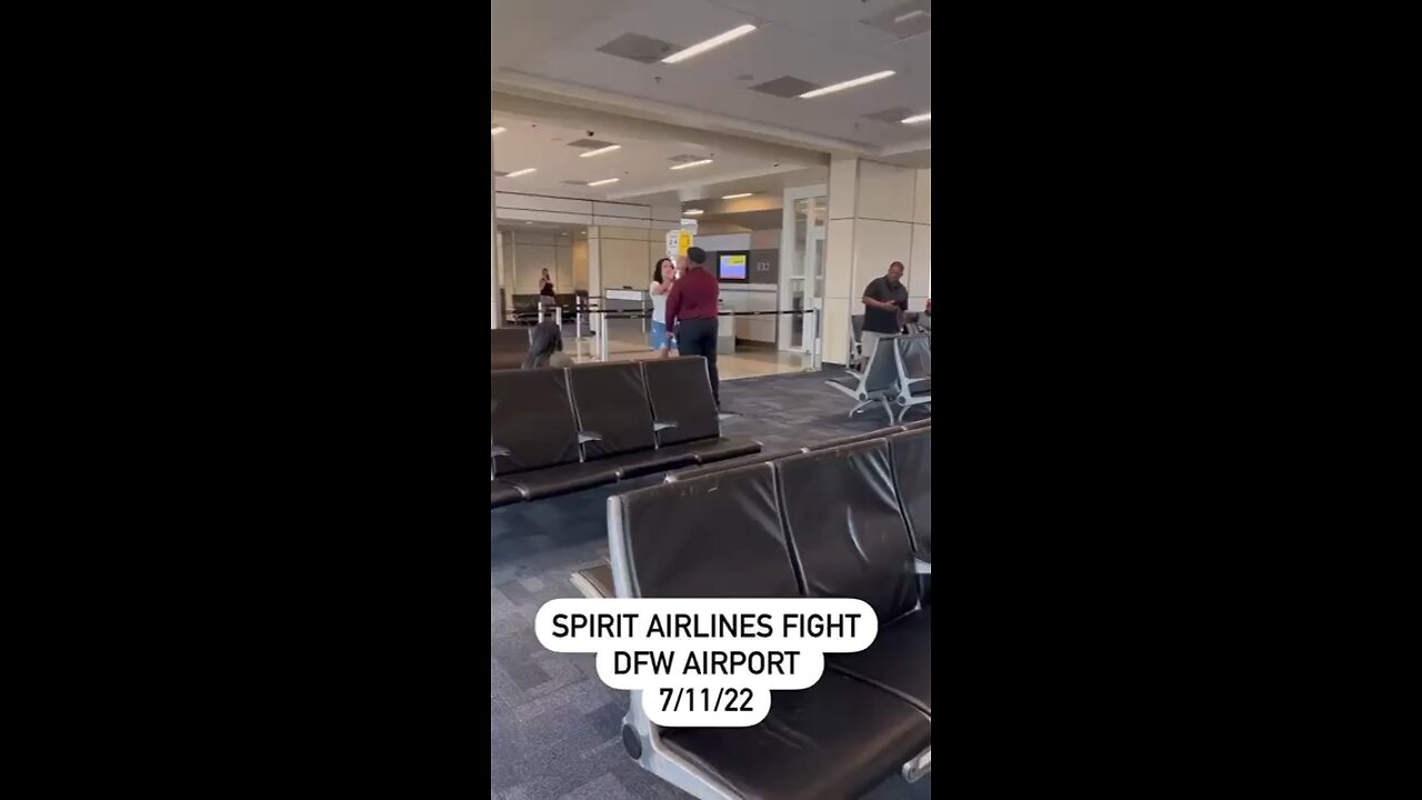 Spirit Airlines worker loses it when a combative lady strikes him