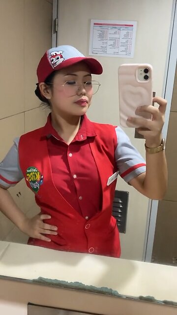 Your jollie bee girlfriend