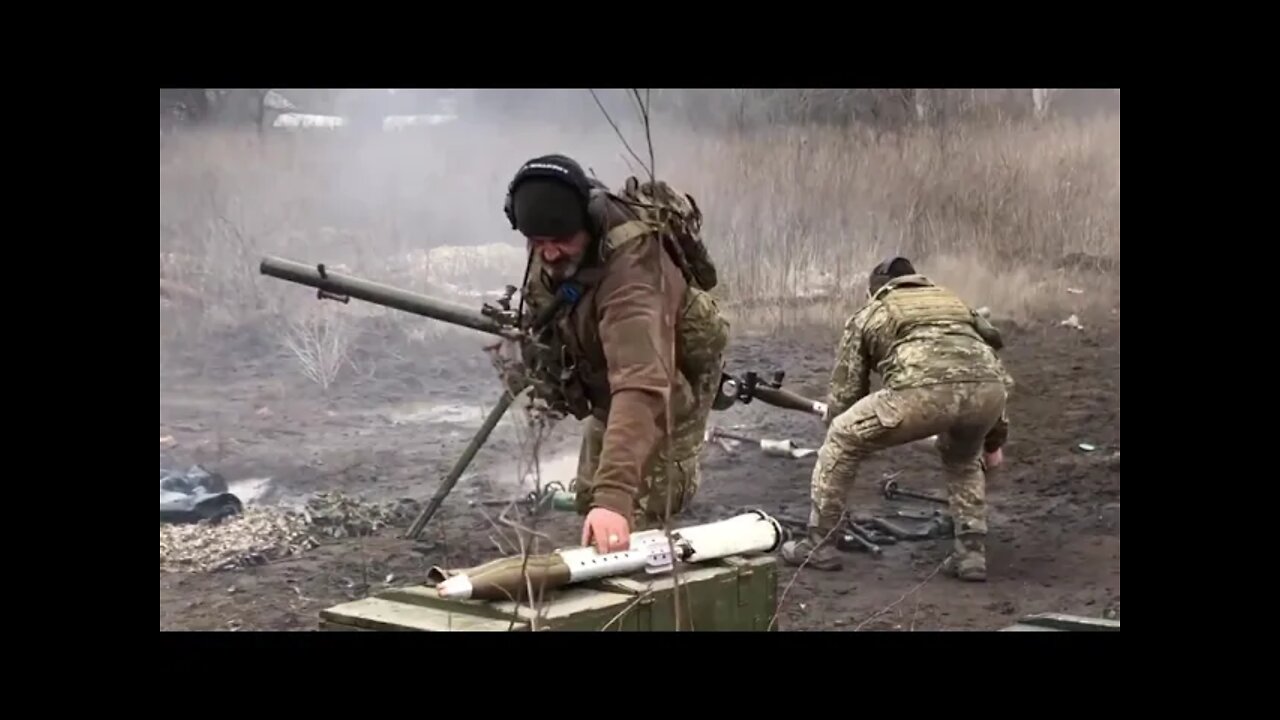 ★★★ Ukrainian Defenders Bombard Advancing Russians