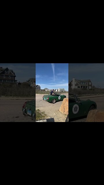 How to park an Austin Healey Sprite. Just push it into the parking spot 🤣🤣🤣