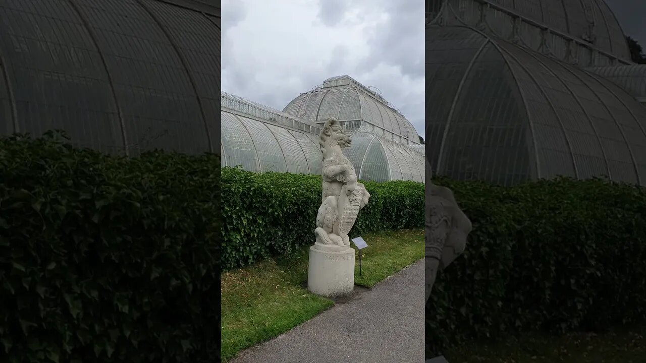 Statue Kew Gardens. London 14th July 2023