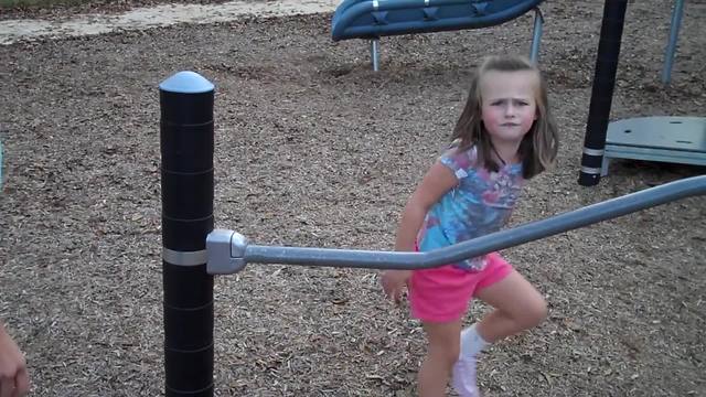 "Girl’s Dad Says “Yay!” When She Falls Of a Playground Bar And She Gets Upset"