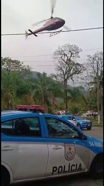 Bandidos sequestram helicóptero